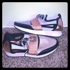 Steve Madden Cliff Sneakers
